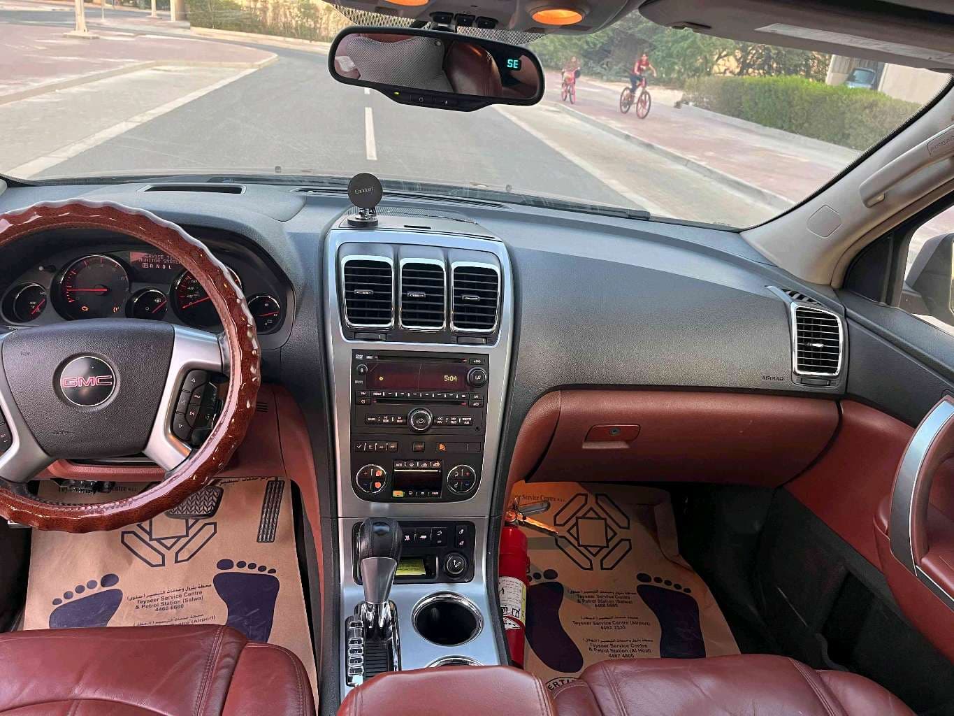 Vehicle photo 4
