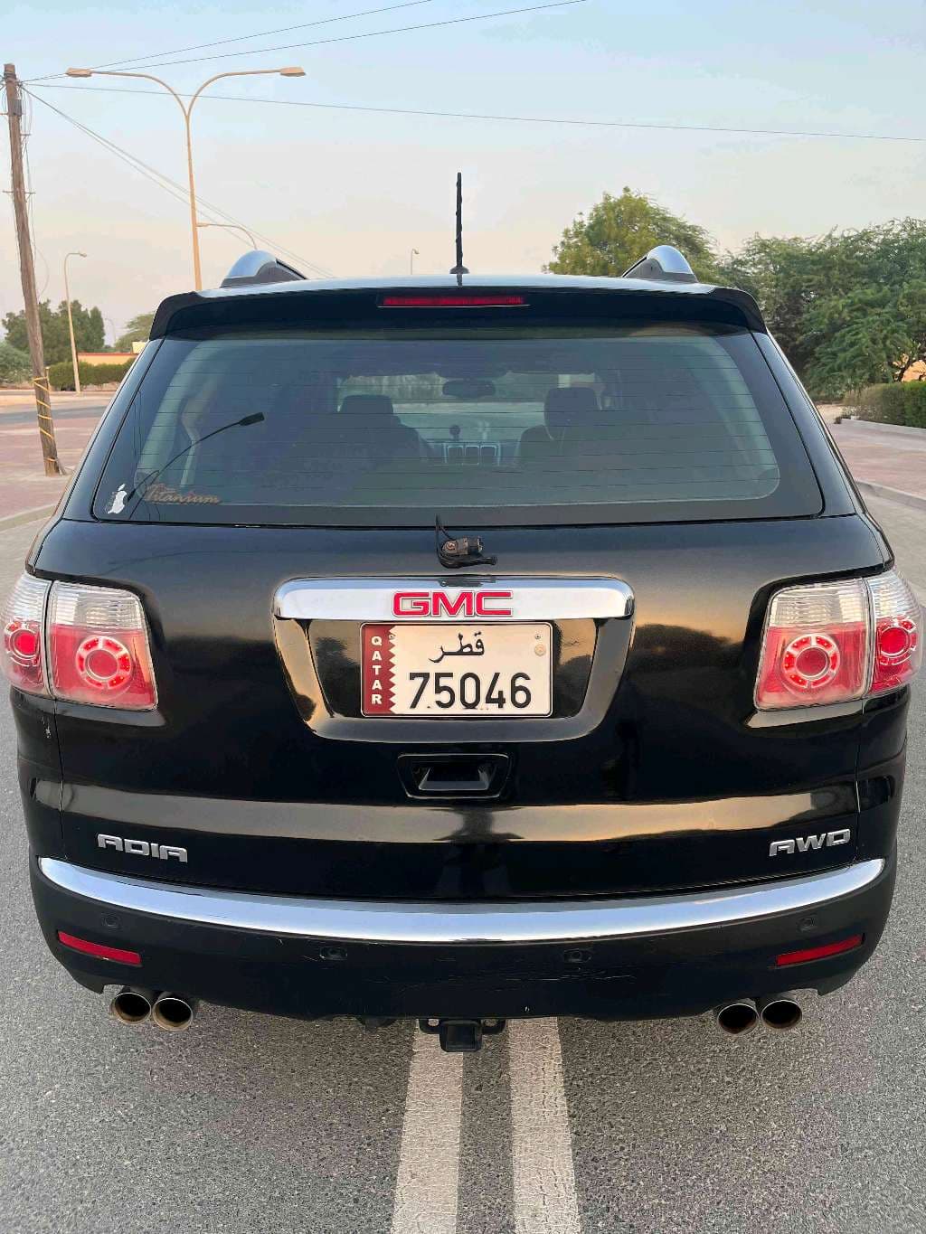 Vehicle photo 2