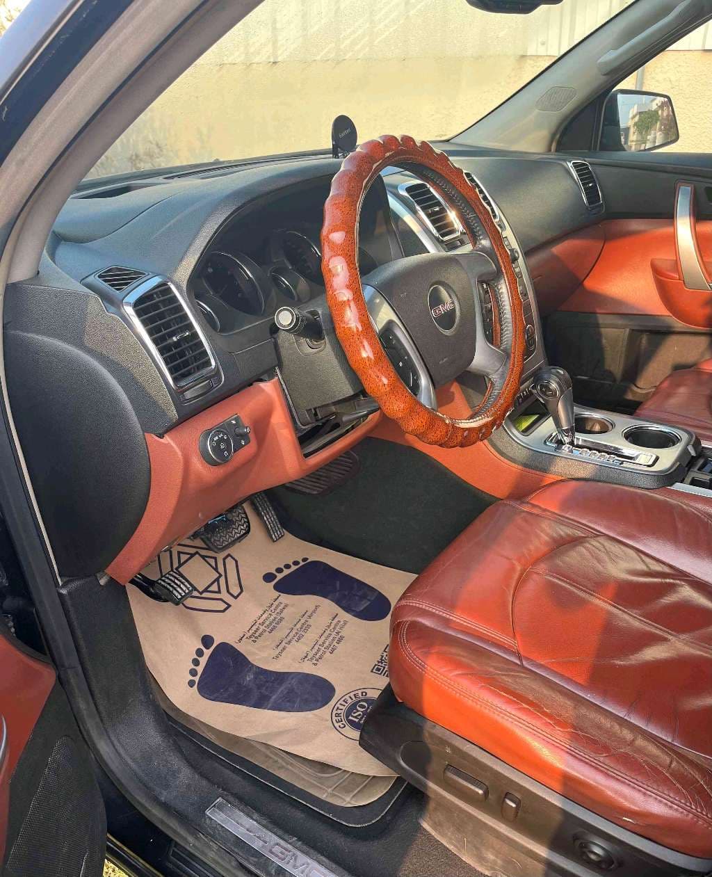 Vehicle photo 5