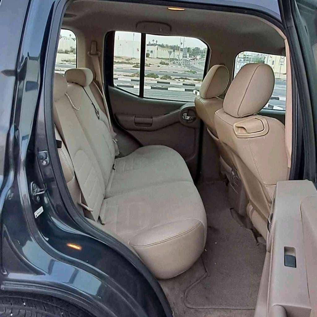 Vehicle photo 6