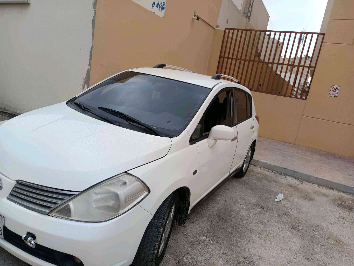 Vehicle photo 1