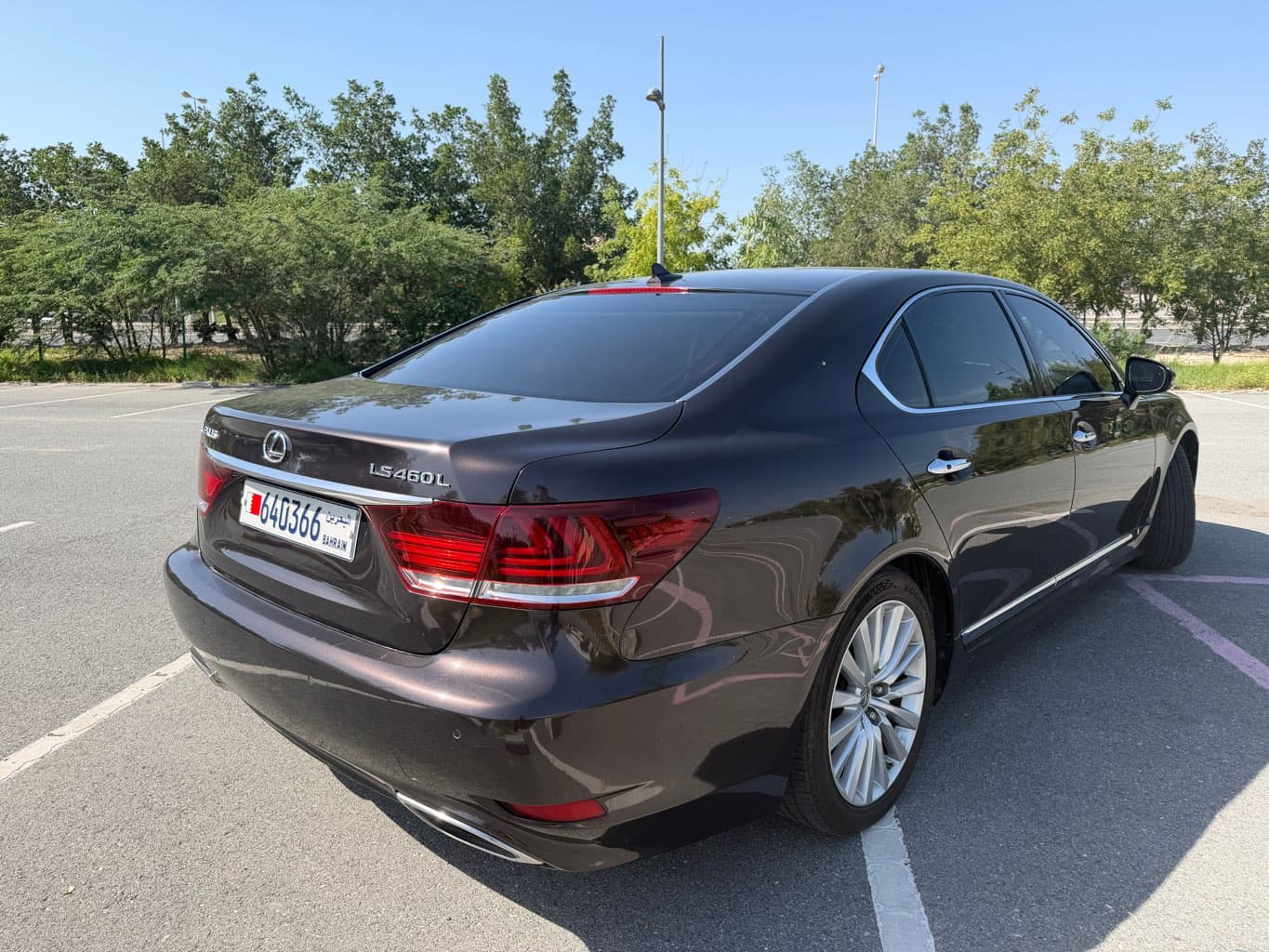 Vehicle photo 4