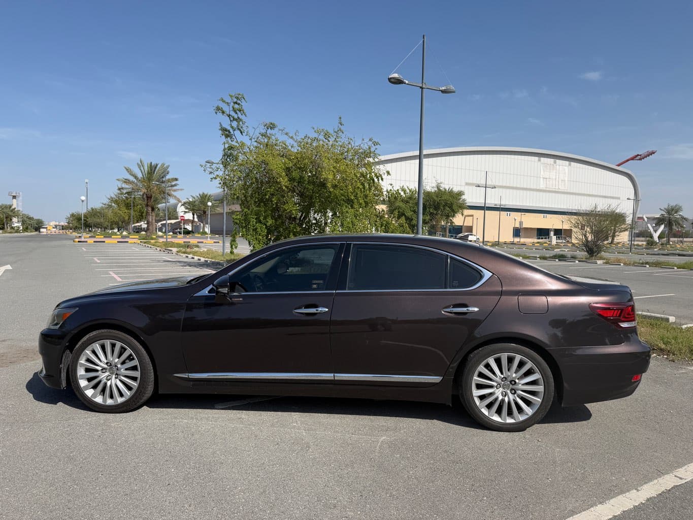 Vehicle photo 7
