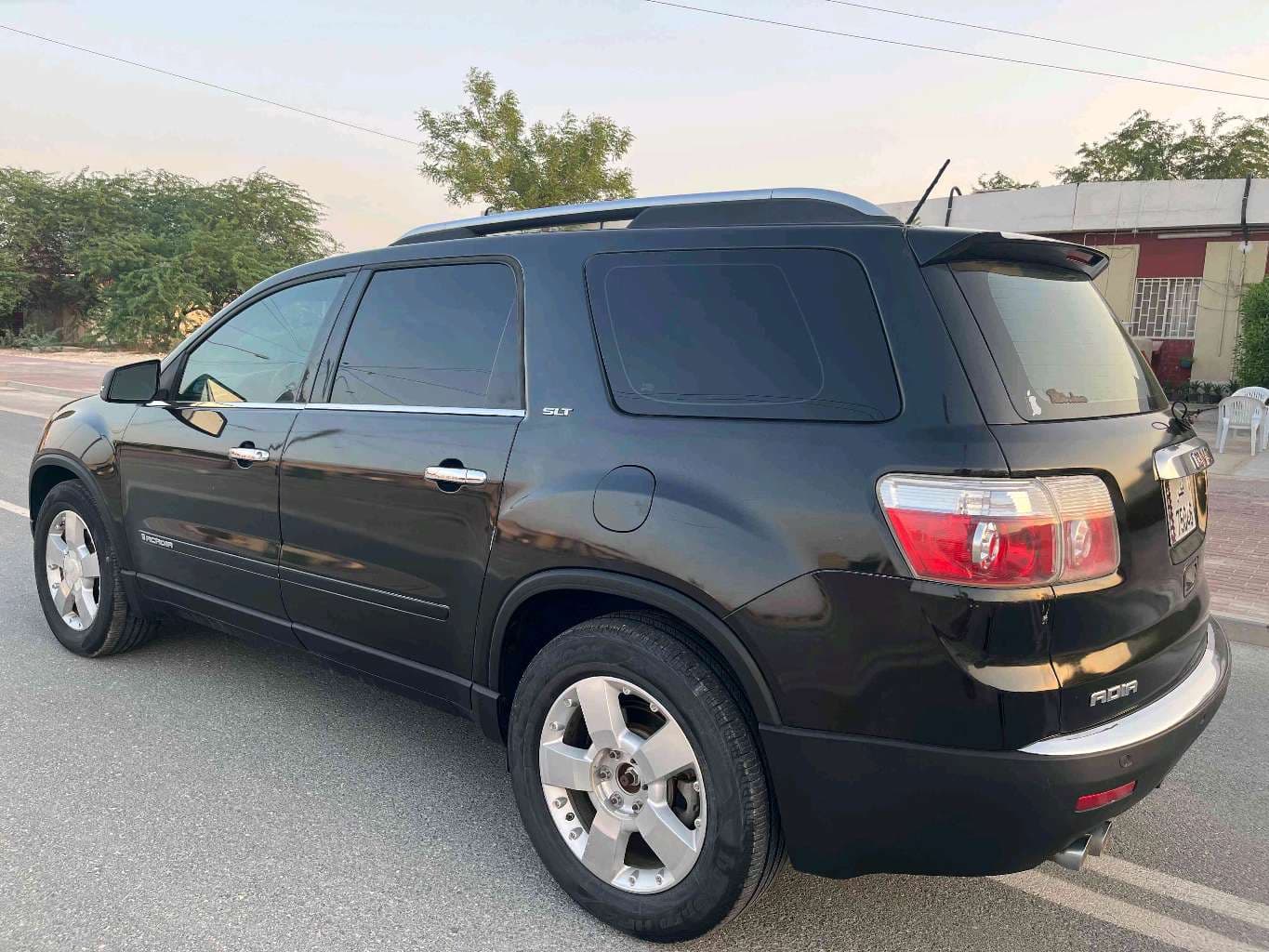 Vehicle photo 8