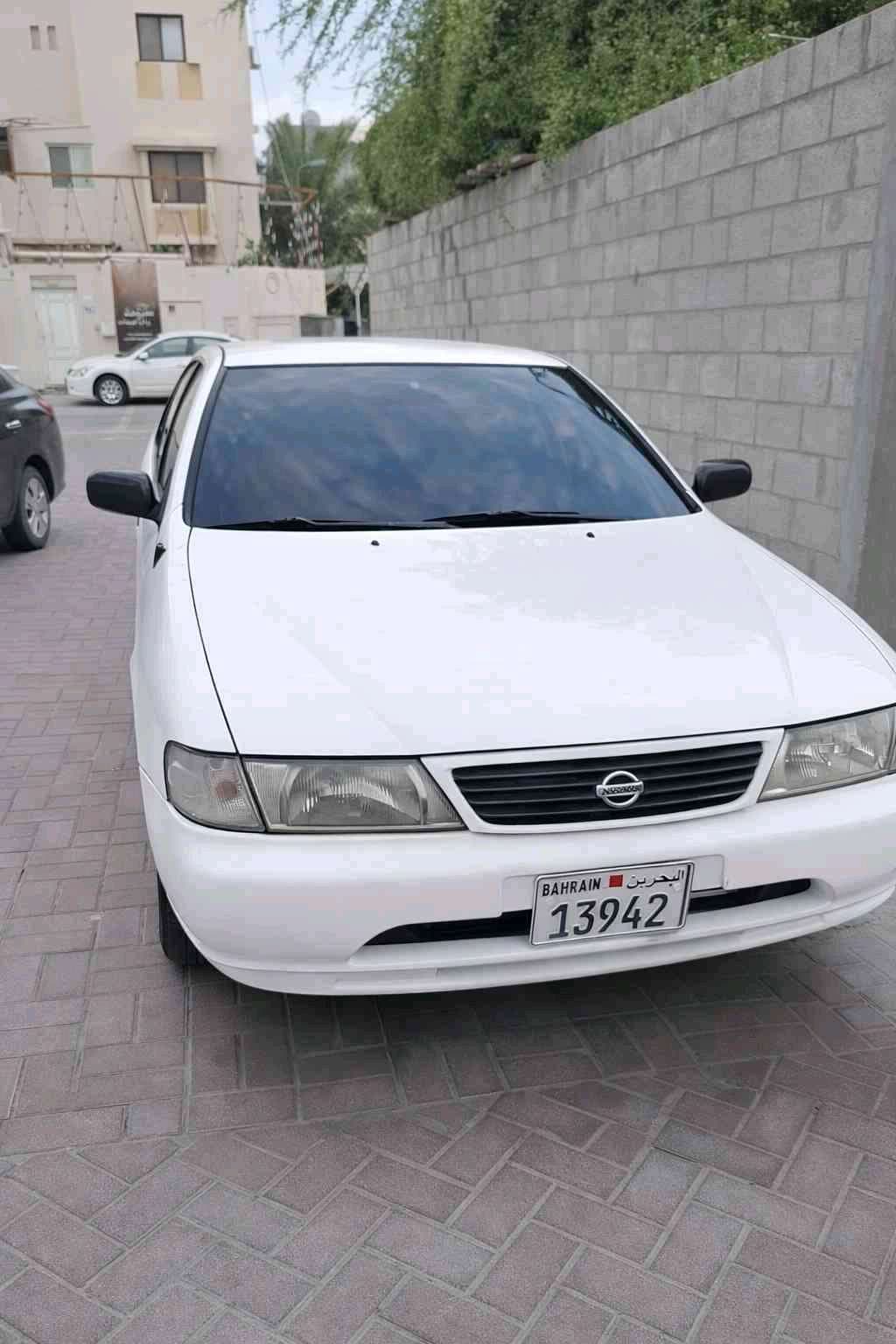 Vehicle photo 2