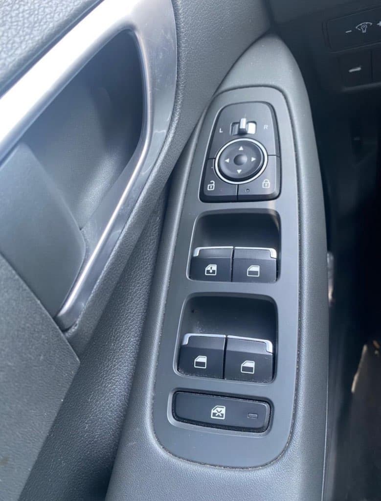 Hyundai Sonata photo 6