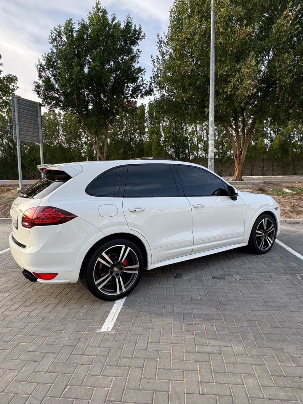 Porsche Cayenne photo 7