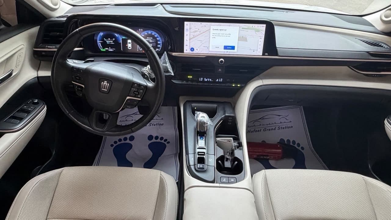 Toyota Crown photo 7