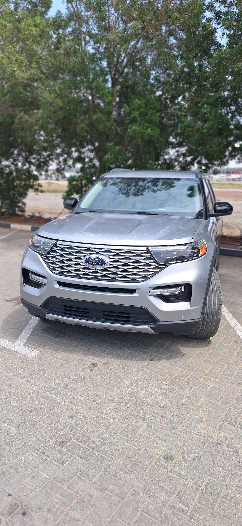 Ford Explorer photo 1
