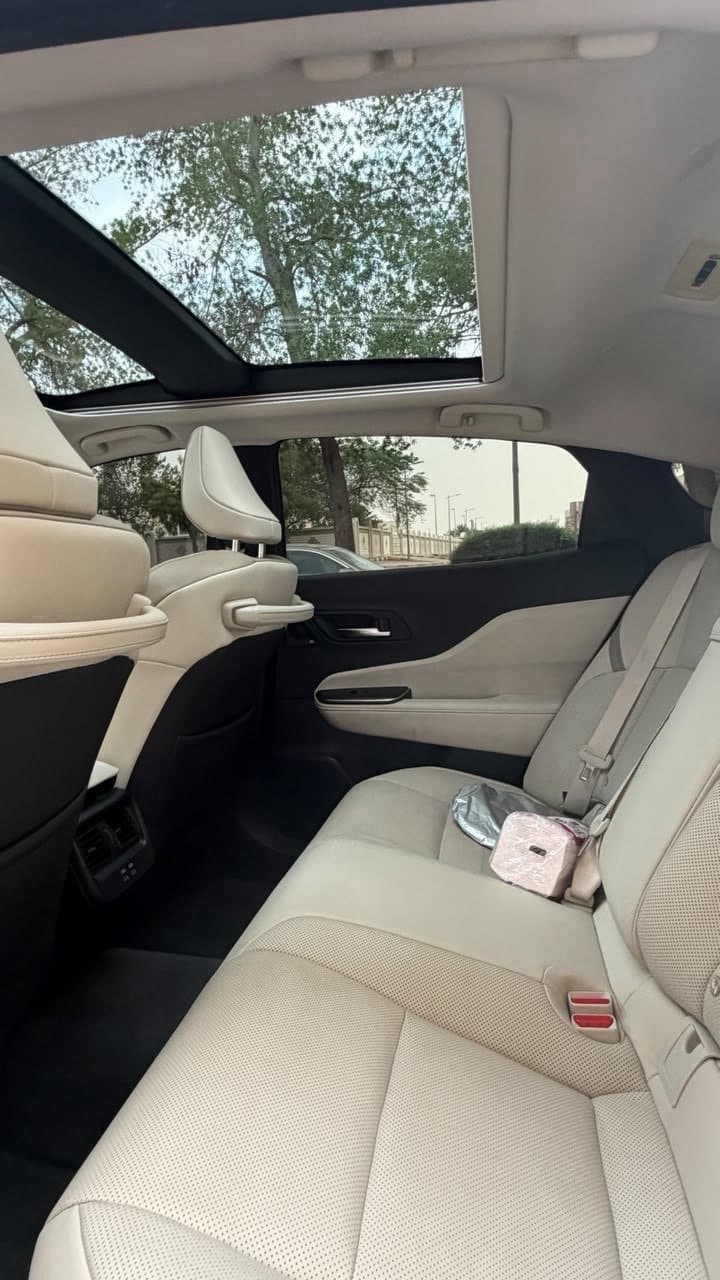 Toyota Crown photo 16