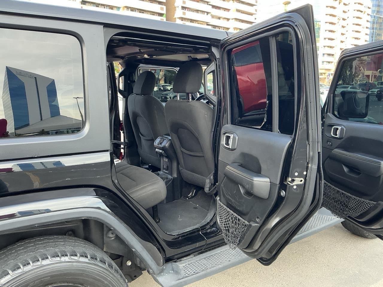 Jeep Wrangler photo 12