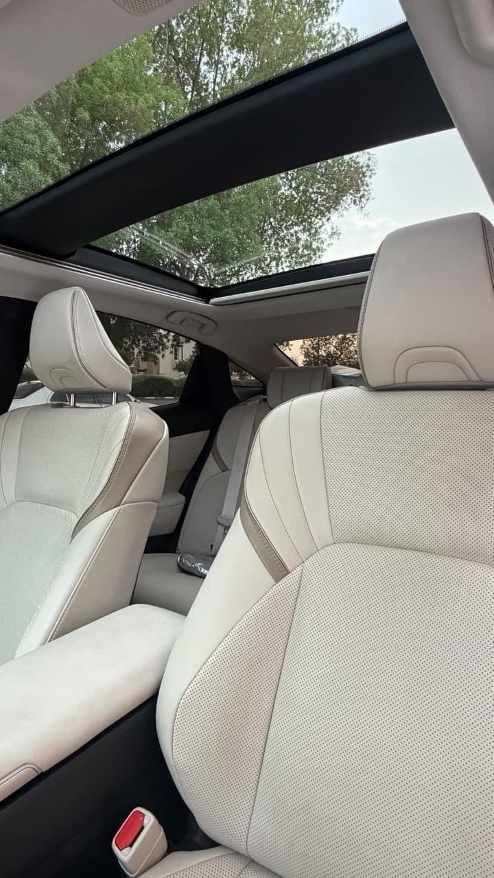Toyota Crown photo 8