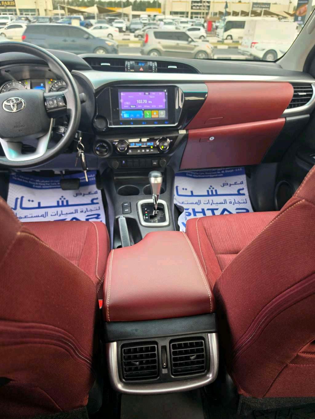 Toyota HiLux photo 13