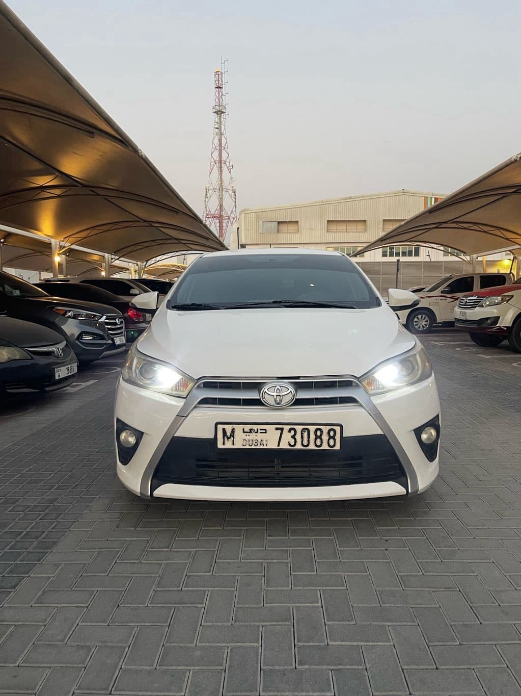 Toyota Yaris photo 1