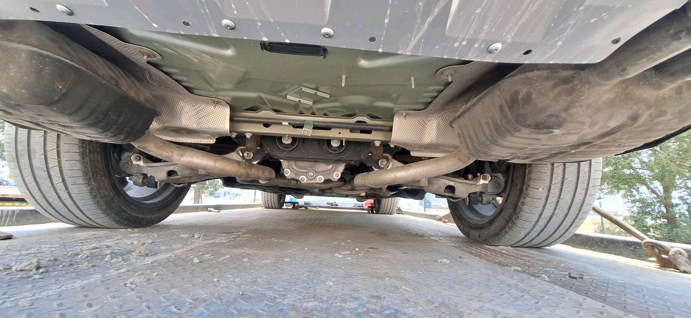 Ford Explorer photo 9