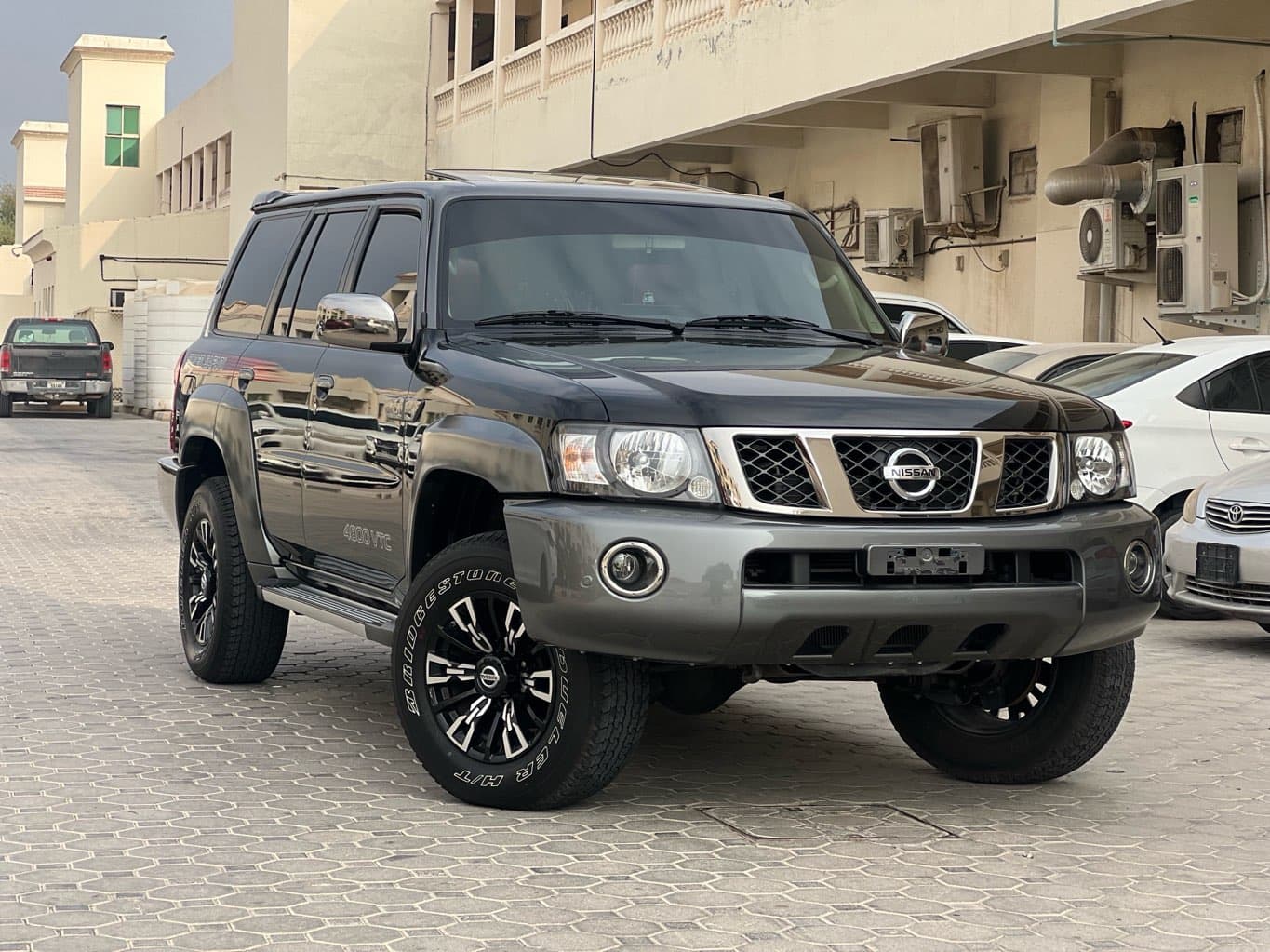 Nissan Patrol photo 2