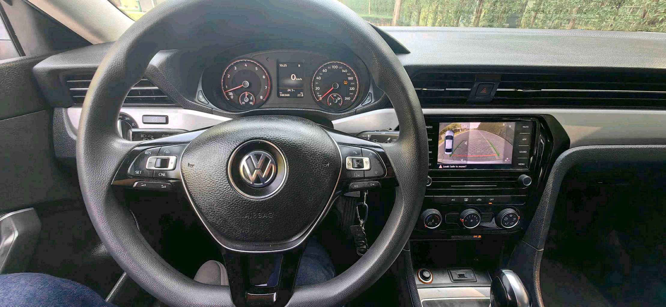 Volkswagen CC photo 12