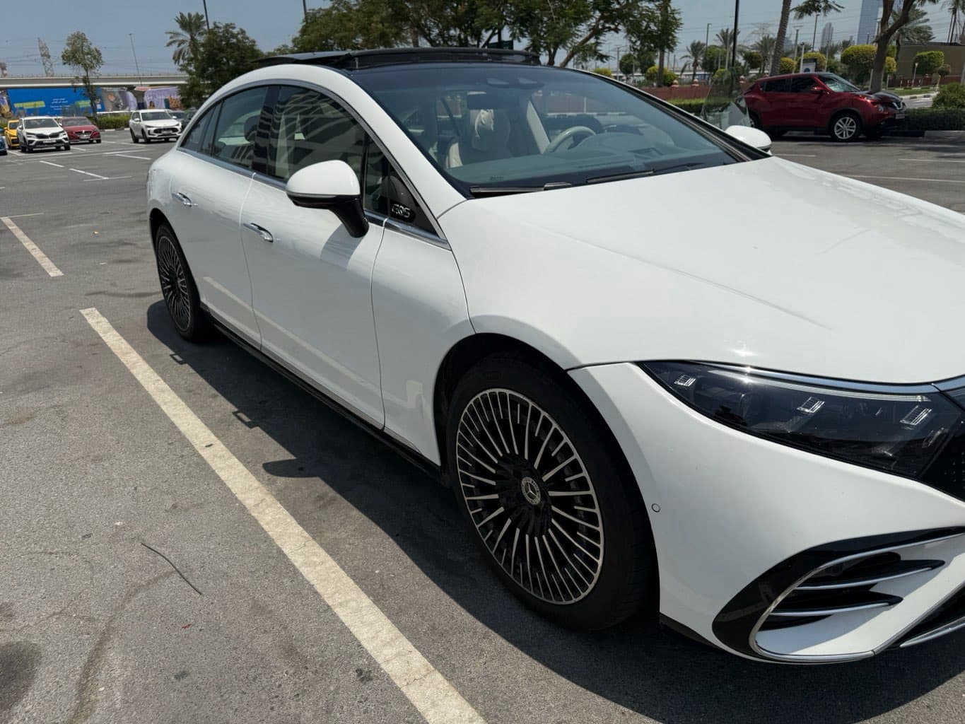 Mercedes-Benz EQS photo 4