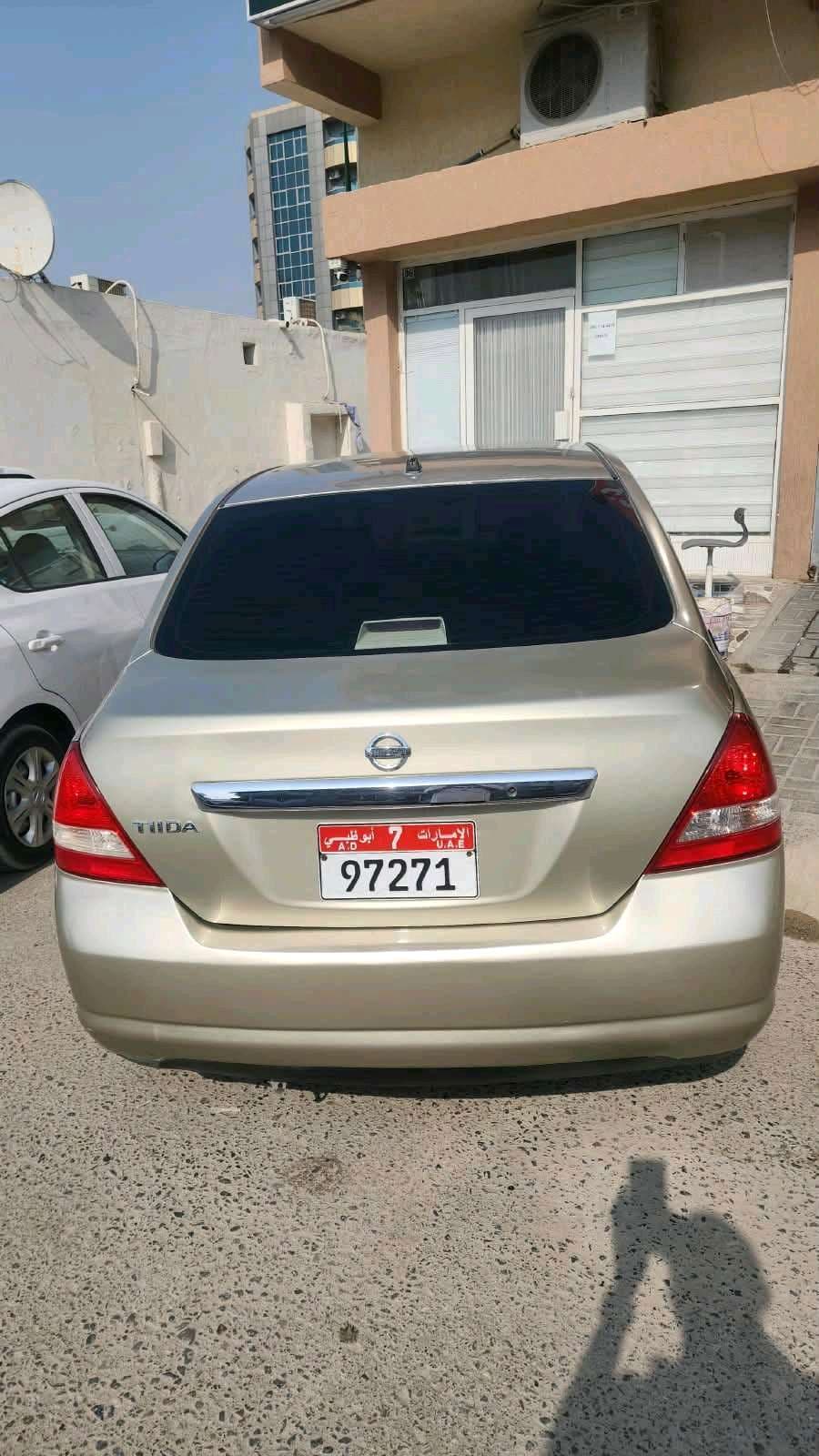 Nissan Tiida photo 4