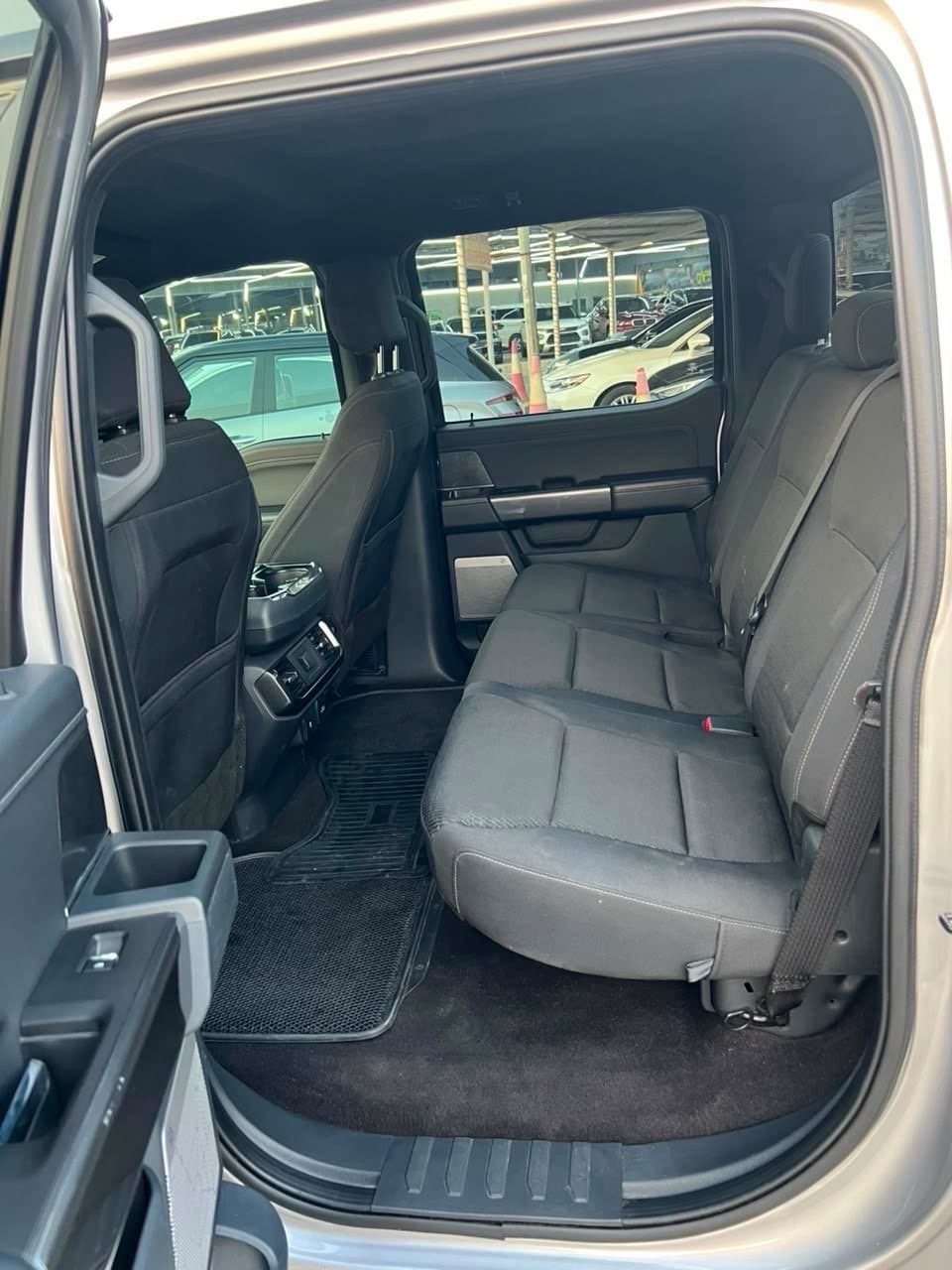 Ford F-150 photo 2