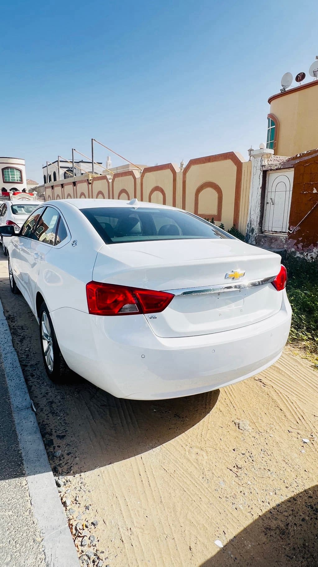 Chevrolet Impala photo 2