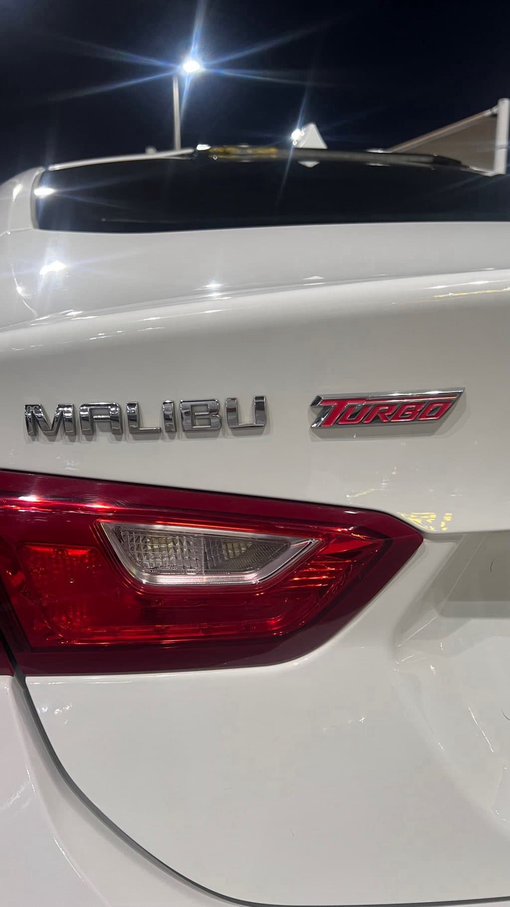 Chevrolet Malibu photo 3