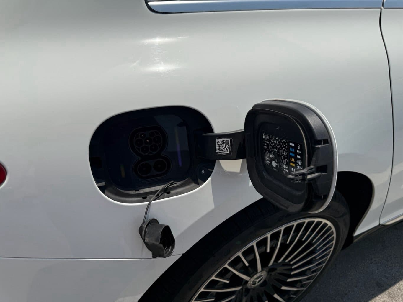 Mercedes-Benz EQS photo 6