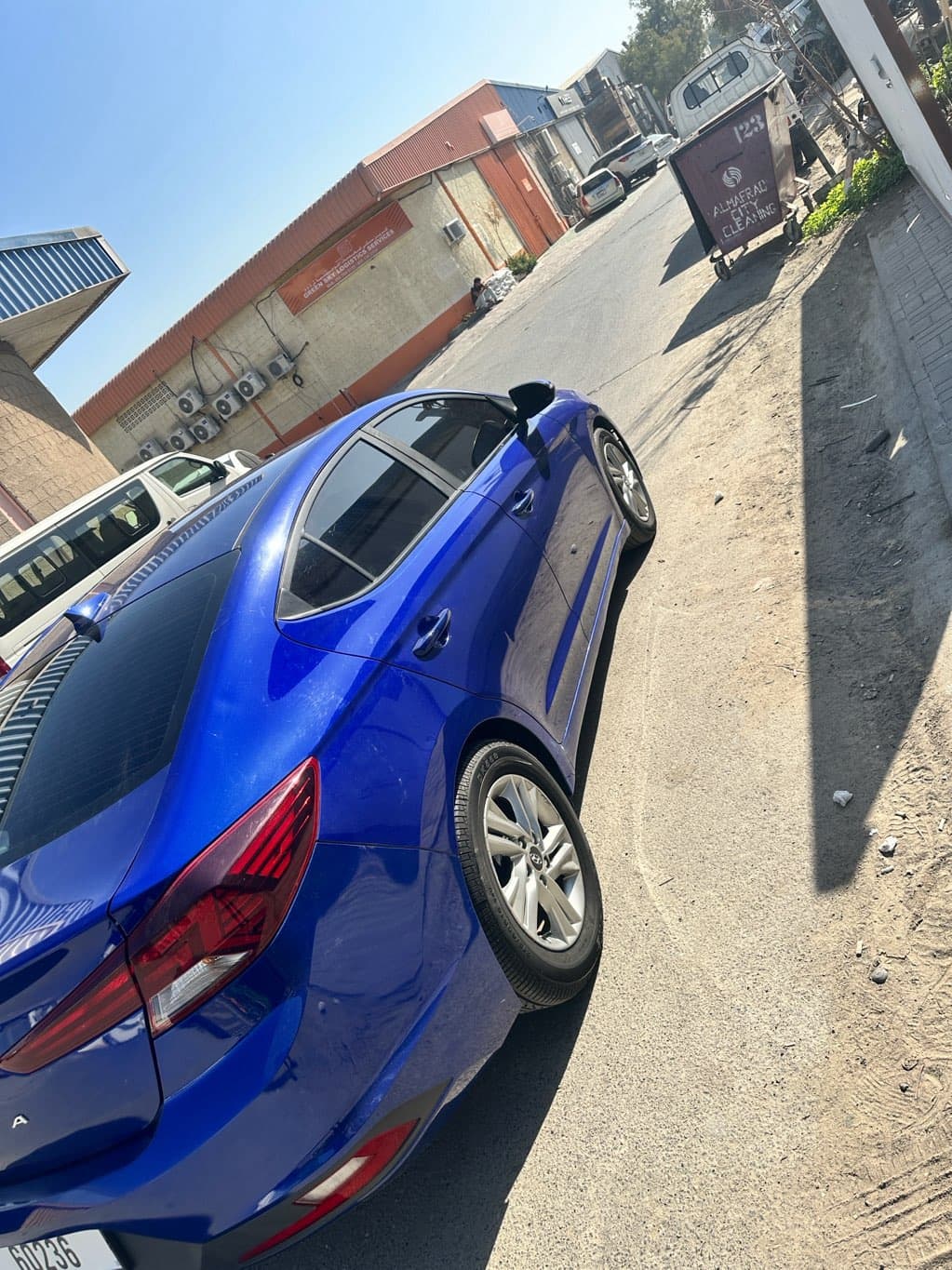Hyundai Elantra photo 5